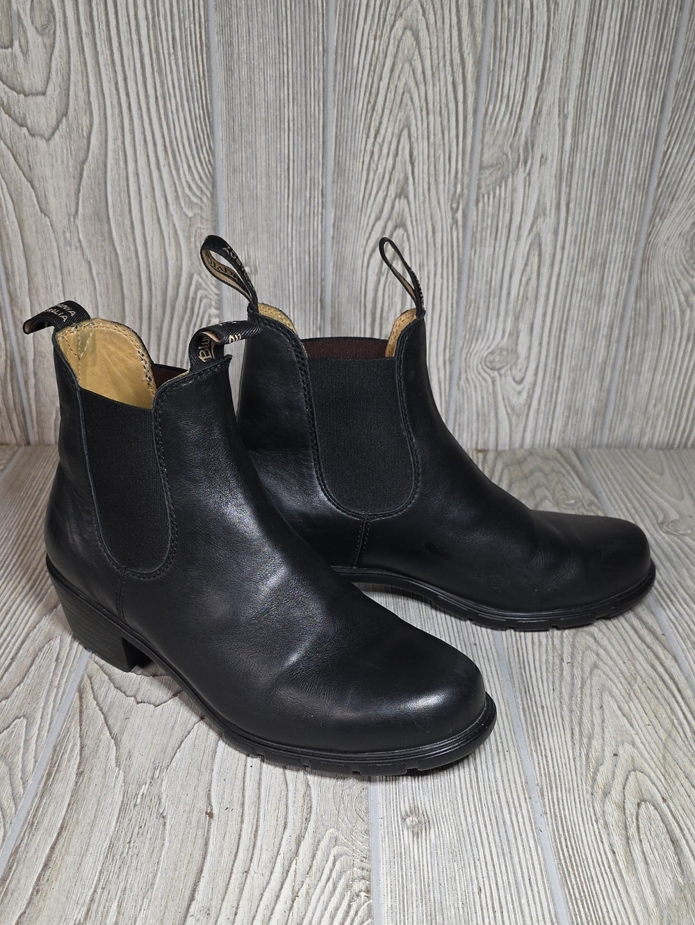 Blundstone 1671 Heeled Chelsea Black Leather Boots Womens Size 9.5